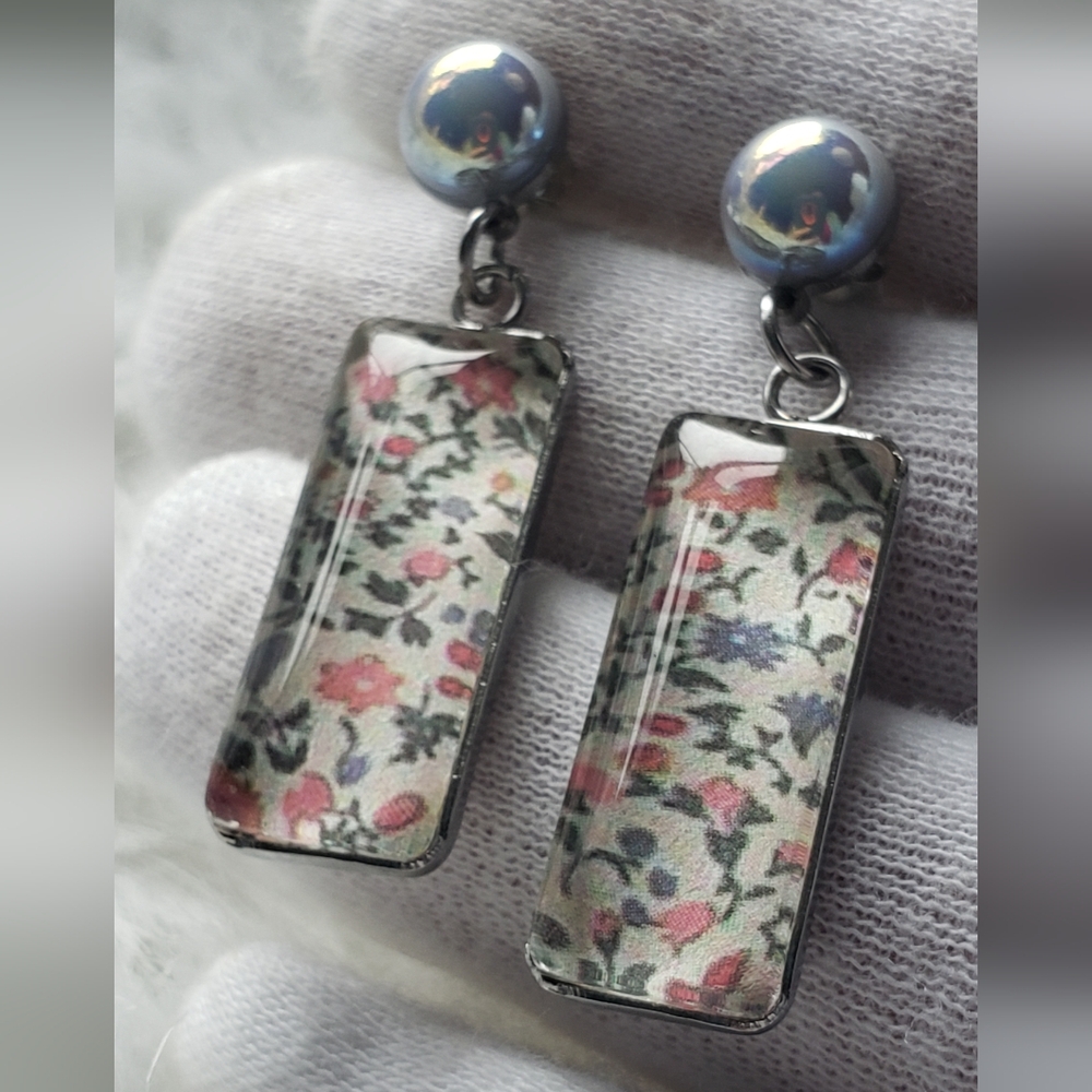 Handmade Gray Pearl Spring Glass Earrings